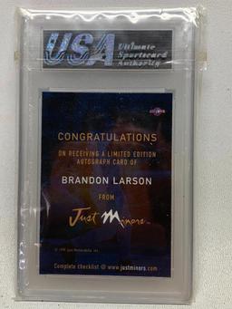 2000 Justifiable 2K #NNO Brandon Larson 9.0 Mint Autographed Baseball Card In Case - As Pictured