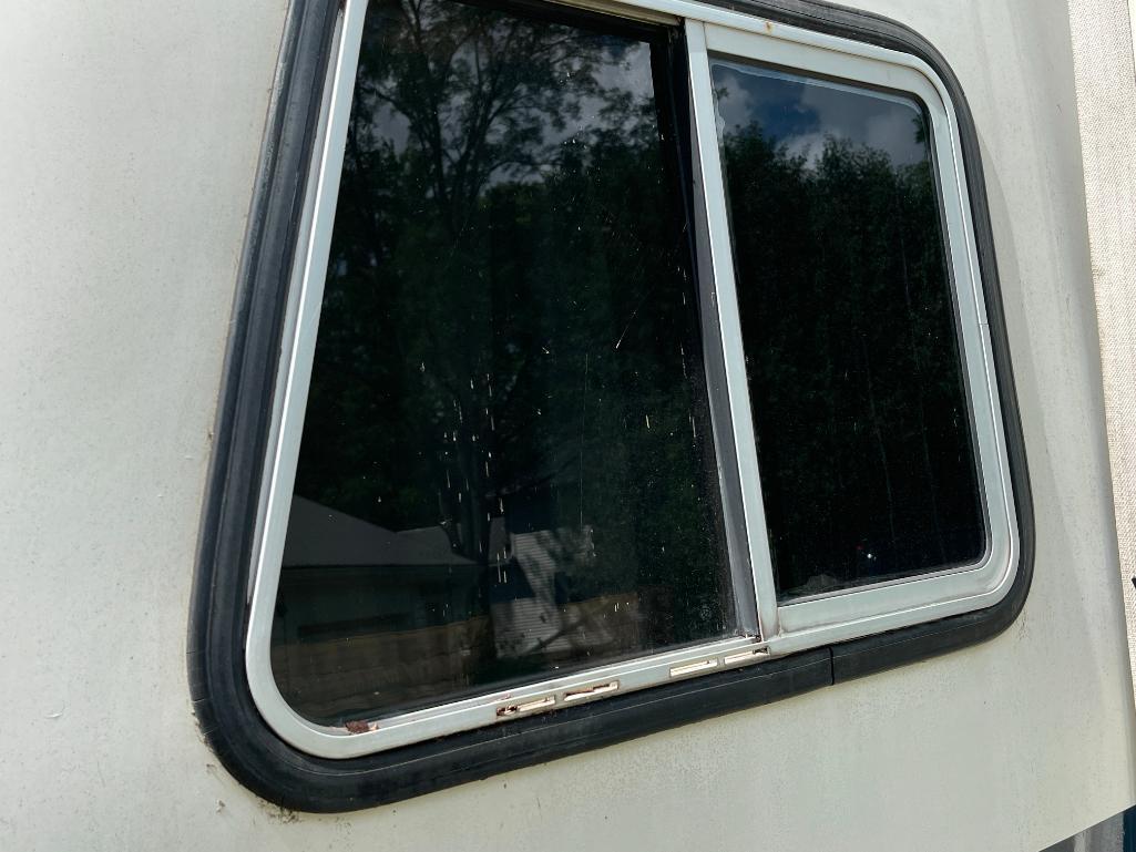 1974 Travco Camper, Vin # R59CA3J020395, Model RM400