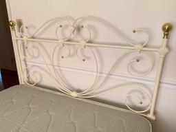 Full Size Wrought Iron Bedframe Incl. Mattress Box Spring & Headboard.