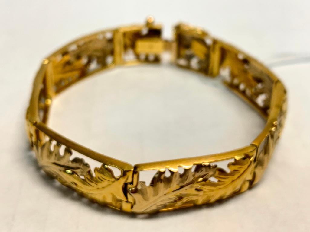 7" 18K 750 Italian Gold Bracelet w/Safety Lock. WT = 22.6 grams