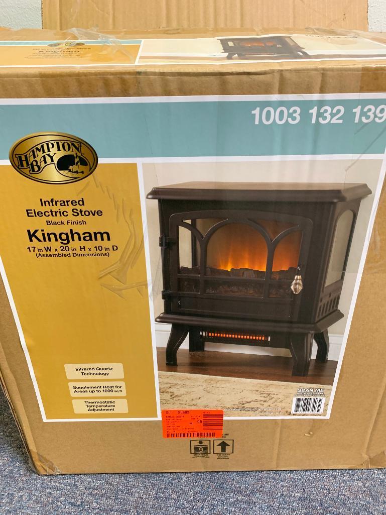 Hampton Bay Infrared Electric Stove Black Finish. Plugged it in and is in Working Condition