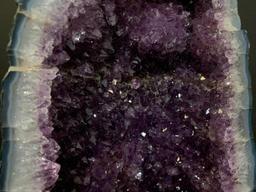 Beautiful Large Amethyst Crystal Geode. This is 10" x 8"