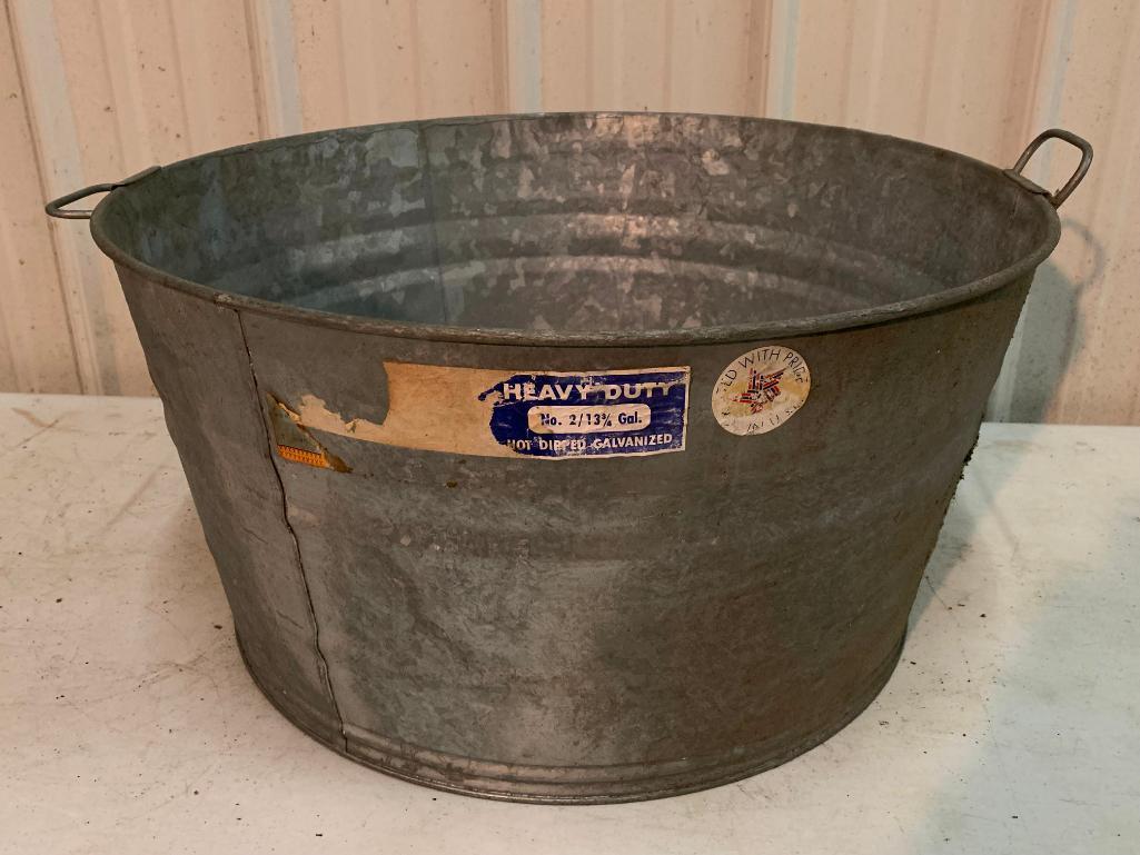 2/13 3/4 Gallon Galvanized Tub w/Handles