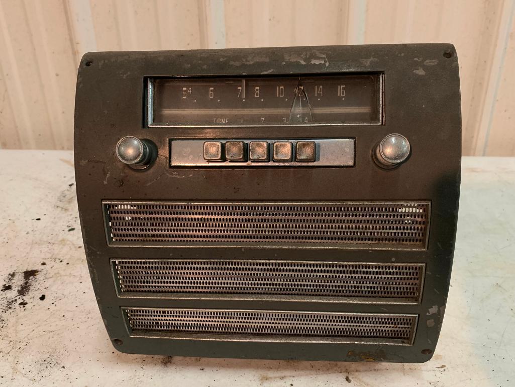 Vintage Chrysler Radio