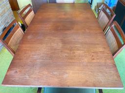 Mid Century Modern Walnut Dining Table Incl 2 Leafs & 6 Chairs. The Table is 28" T x 72" W x 42" D