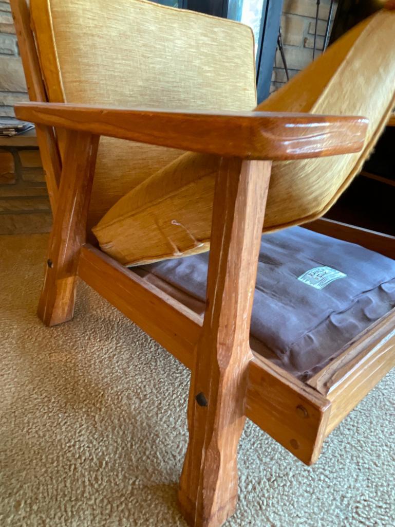 Vintage Ranch Oak Arm Chair. This is 29" T x 32" W x 30" D Gently Used