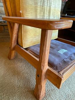 Vintage Ranch Oak Arm Chair. This is 29" T x 32" W x 30" D Gently Used