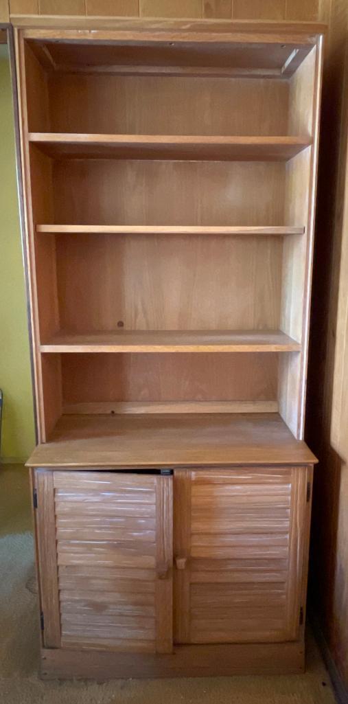 Vintage Ranch Oak Bookshelf. This is 75" T x 32.5" W x 18" D Doors Don't Shut