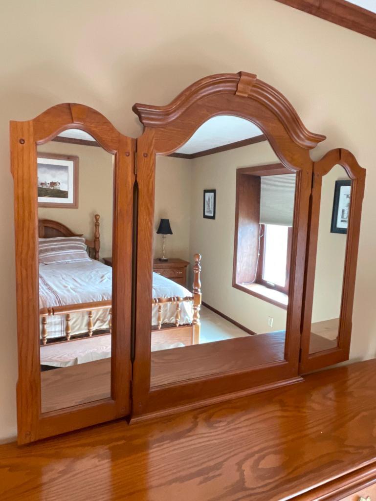 9 Drawer, Oak Dresser w/Mirror. This is 33" T x 70" W x 19" D