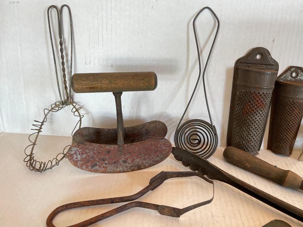 Misc Vintage Kitchen Utensil Lot