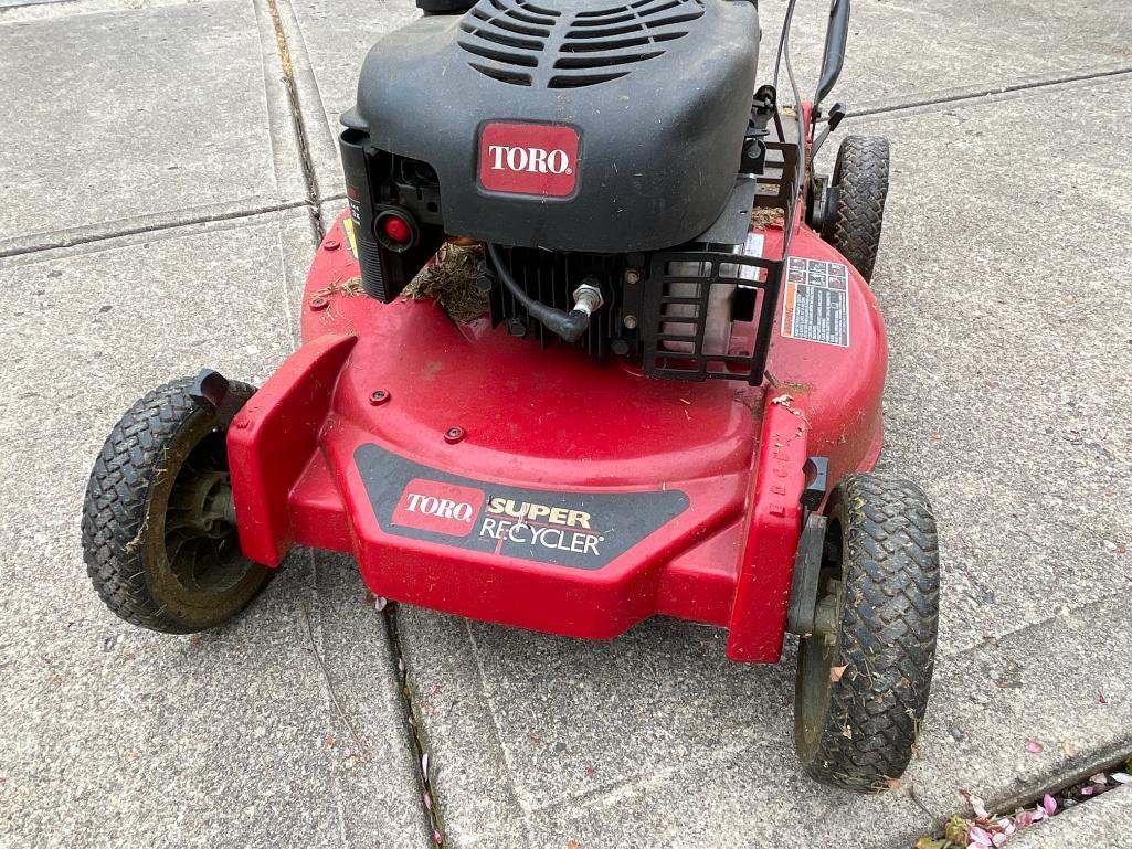 Toro 6.5 Horsepower Self Propelled Mower