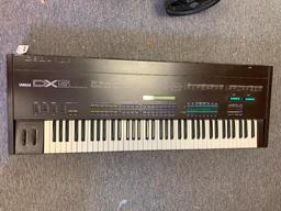 Yamaha DX5 Keyboard Serial #1980 w/Cables