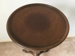 Vintage Wood Pedastal Round Top Table