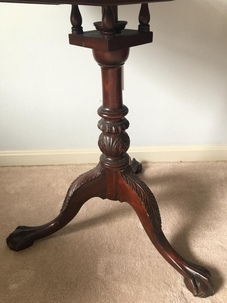 Vintage Pie Crust Table, Claw & Ball Footing