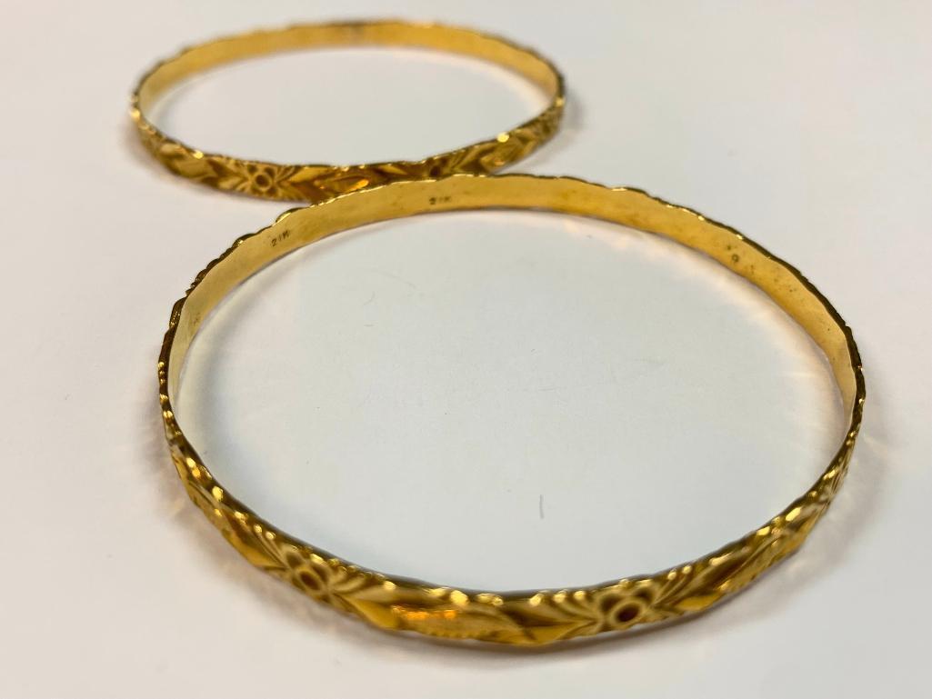 Pair of Bangle Bracelets Marked 21k