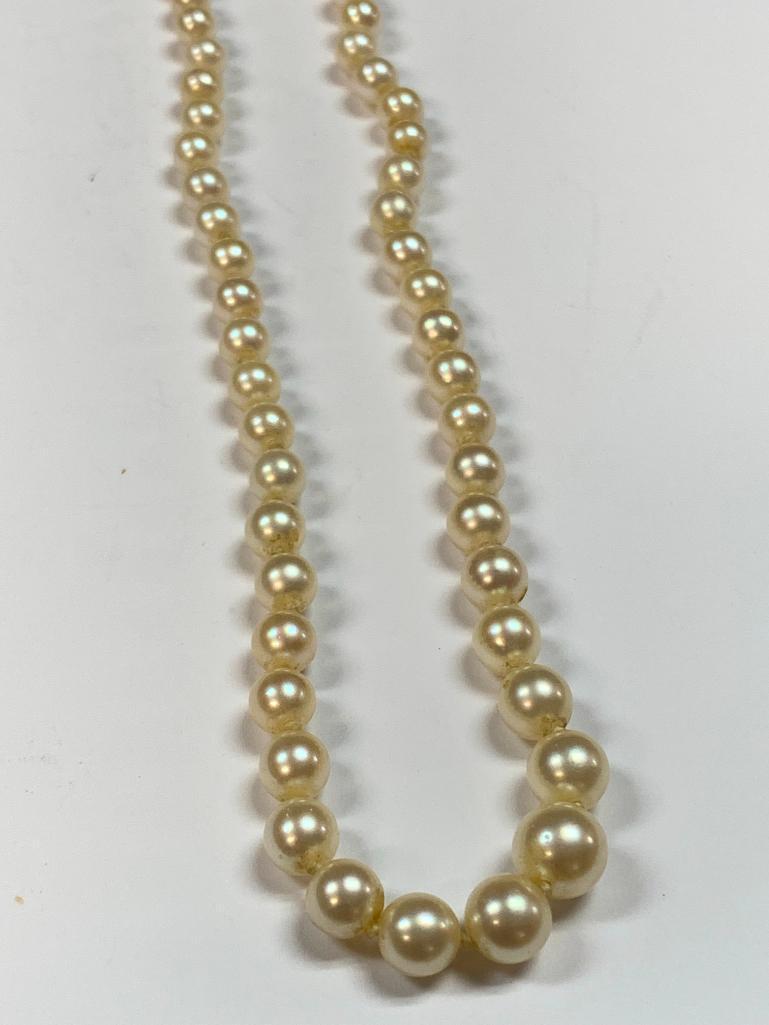 14k Gold Graduated Pearl Necklace w/Ruby Clasp