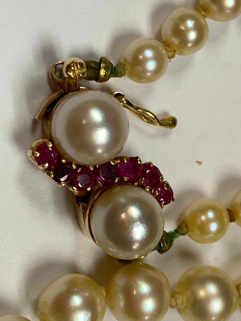 14k Gold Graduated Pearl Necklace w/Ruby Clasp