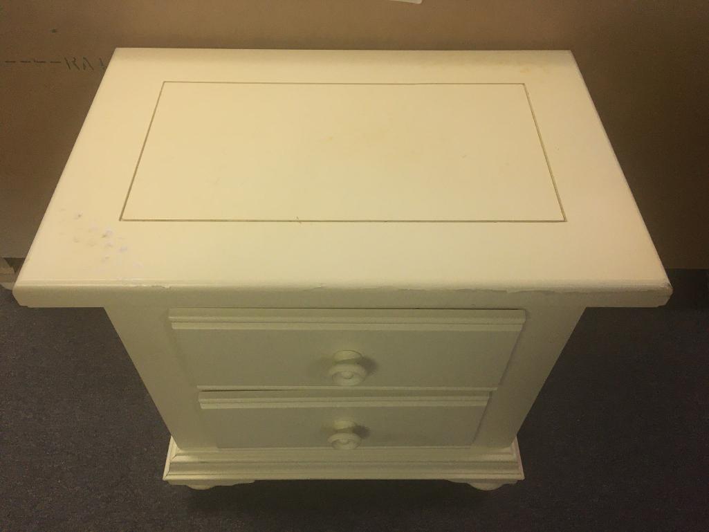 Two Drawer End Table by Broyhill