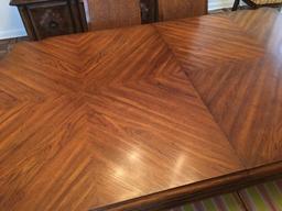 Vintage Dining Room Table w/Two Leafs, Six Chairs and Two Captain Chairs