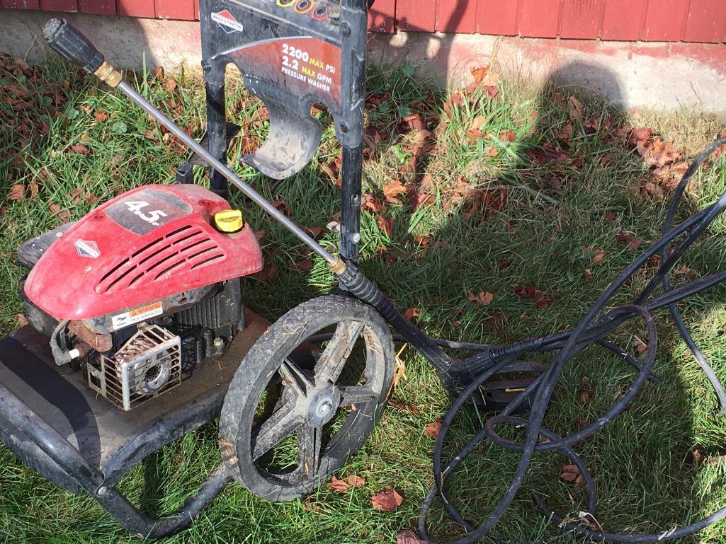 Briggs and Stratton 4.5 HP, 2200 Max PSI Pressure Washer