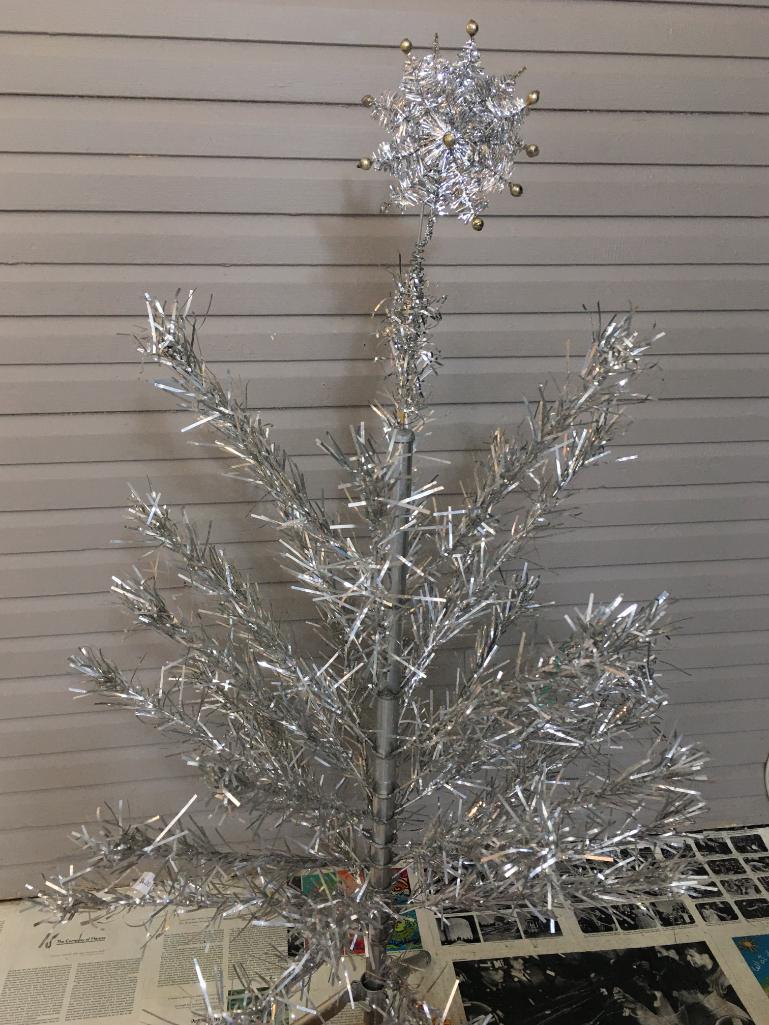 Evergleam 4' Aluminum Christmas Tree