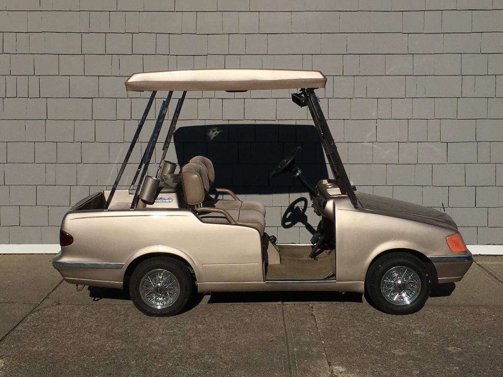 Elegante Electric Golf Cart by Golf & Country by Western
