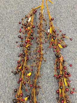 Group of 3 Country Garland