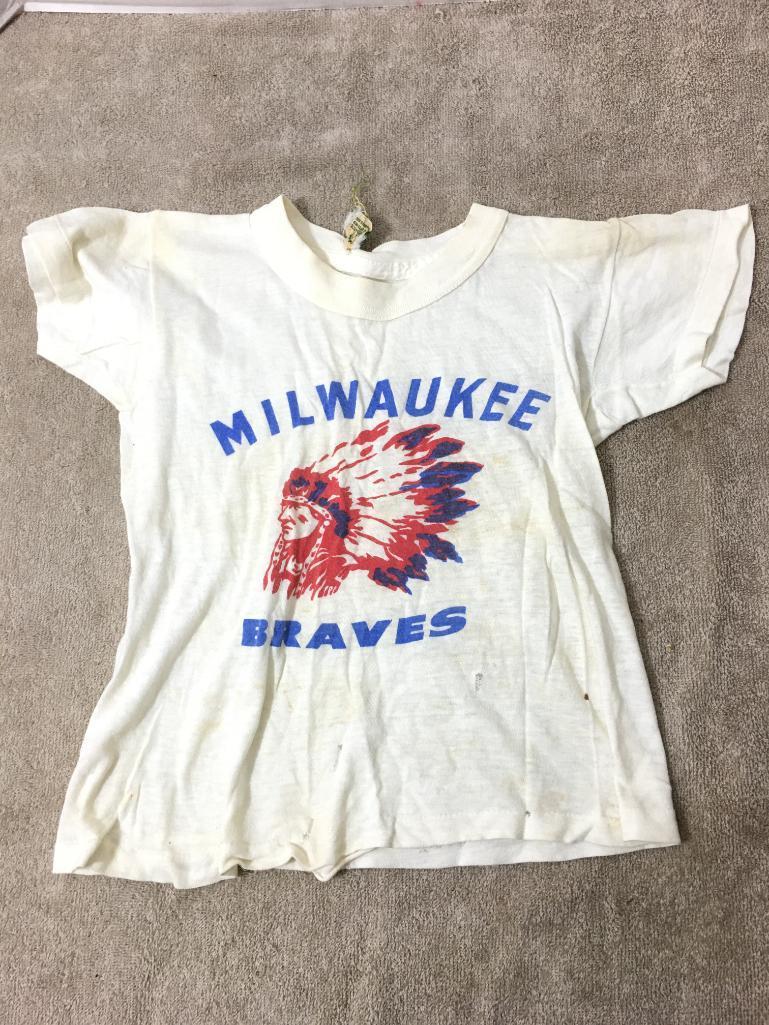 Vintage Milwaukee Braves Child's T-Shirt Size L