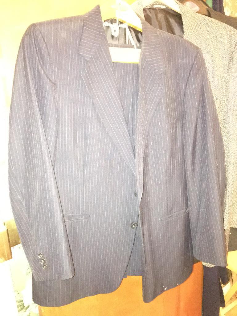 Men's Suits and Suit Jackets Size M