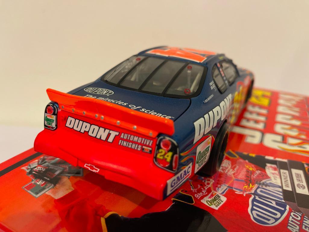 Jeff Gordon #24 2001 Monte Carlo with Box