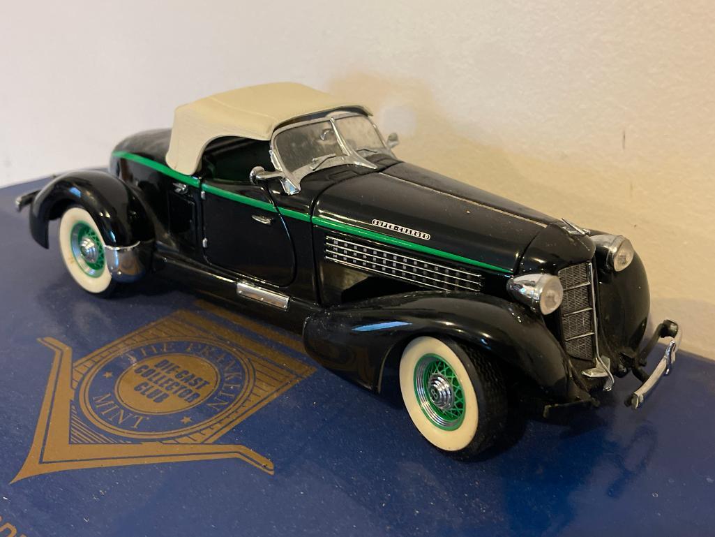 Franklin Mint 1935 Auburn 851 Speedster Die Cast Car with Box