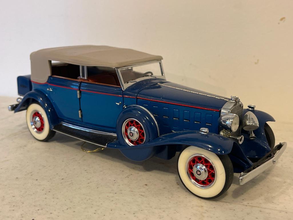 Franklin Mint 1932 Cadillac Die Cast Car