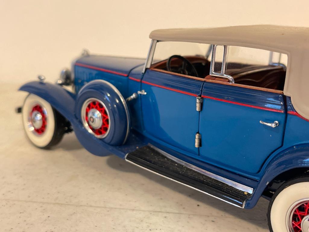 Franklin Mint 1932 Cadillac Die Cast Car