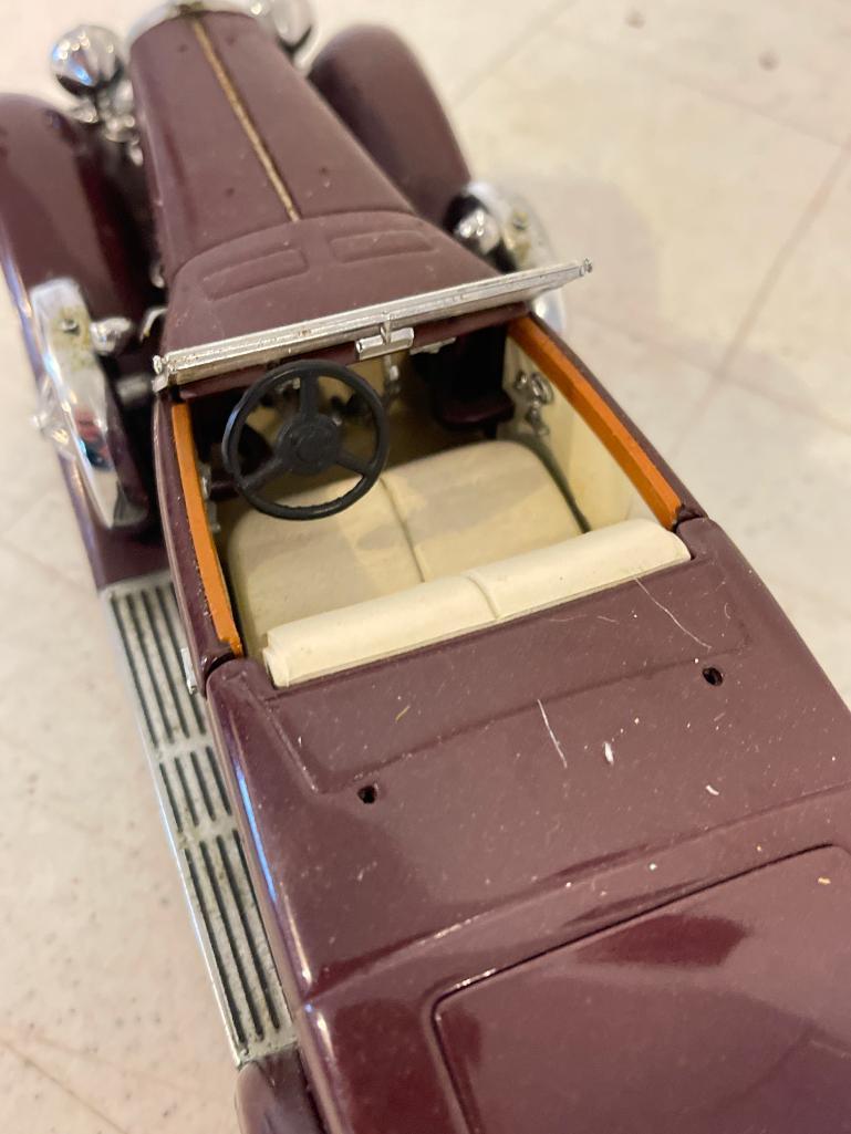 Franklin Mint 1935 Duesenberg Die Cast Car