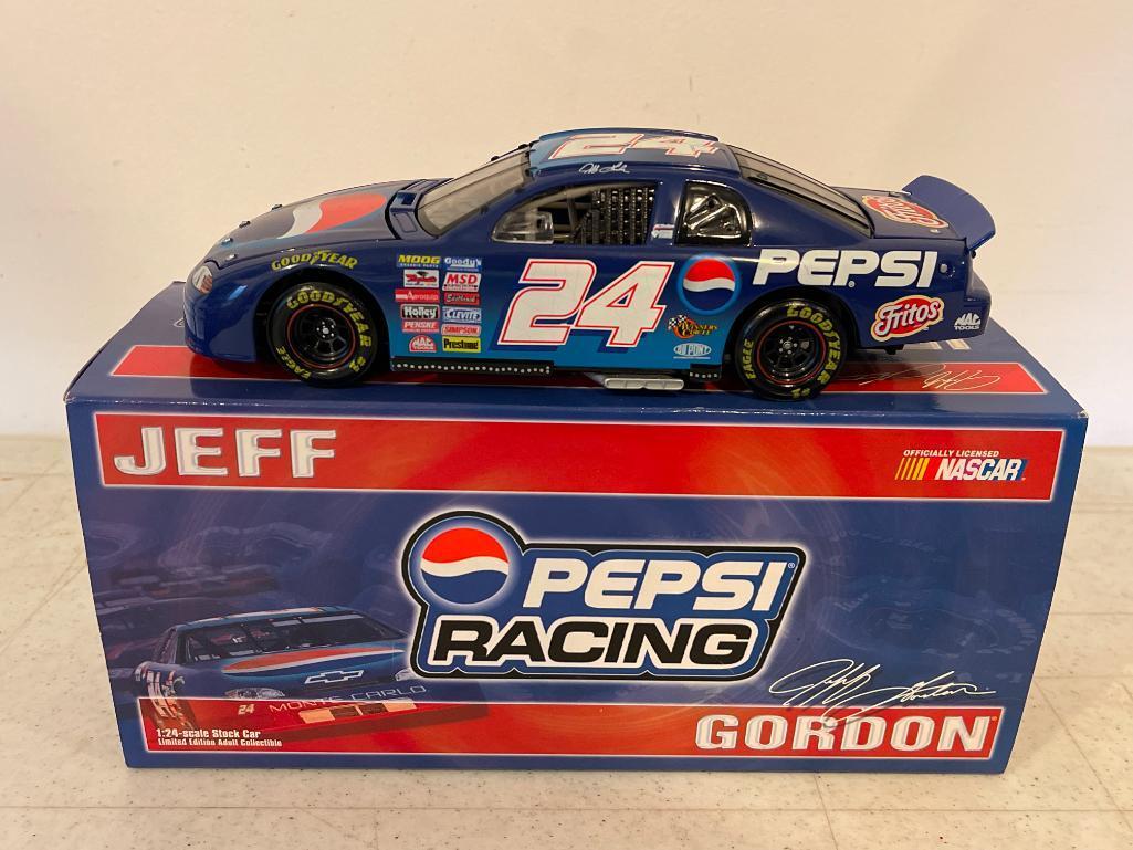 Jeff Gordon #24 1193 Monte Carlo with Box