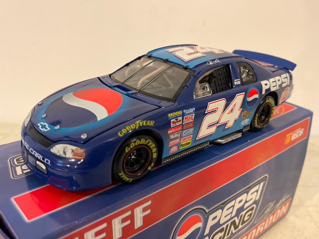 Jeff Gordon #24 1193 Monte Carlo with Box