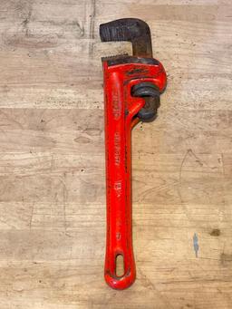 Large Rigid Pipe Wrench