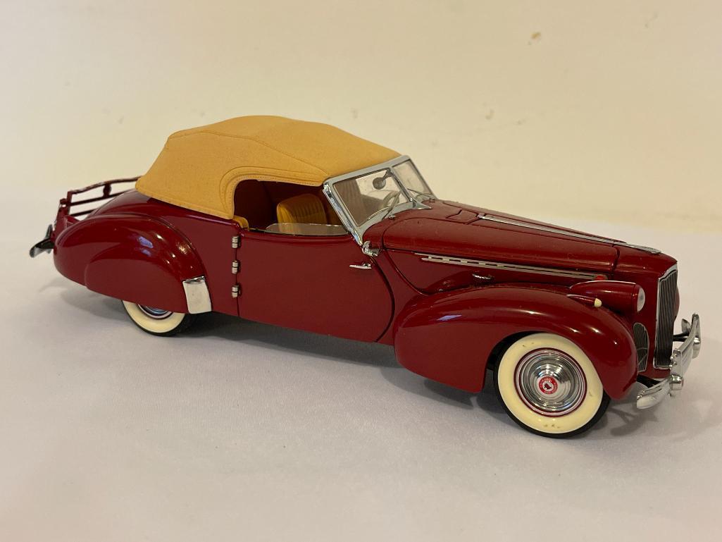 Franklin Mint Packard Victolia Die Cast Car