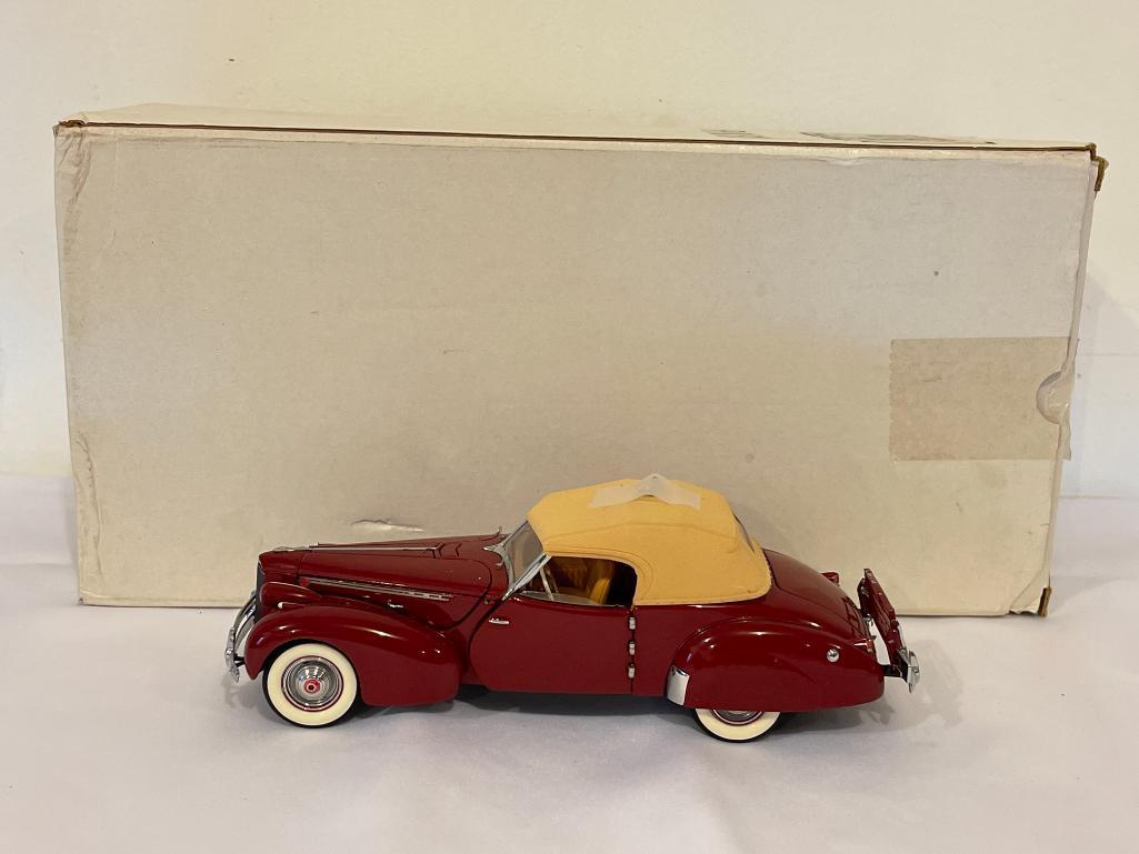 Franklin Mint Packard Victolia Die Cast Car