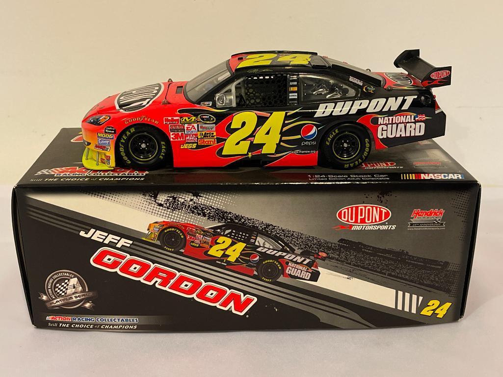 Jeff Gordon #24 2009 Impala SS with Box