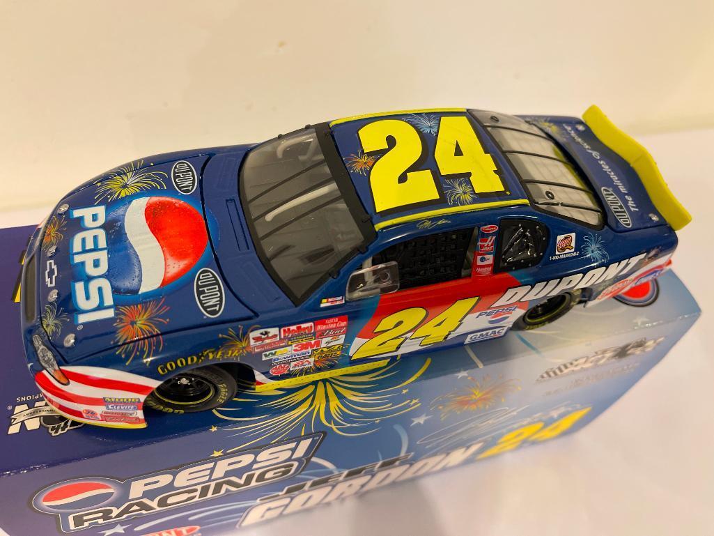 Jeff Gordon #24 2002 Monte Carlo with Box