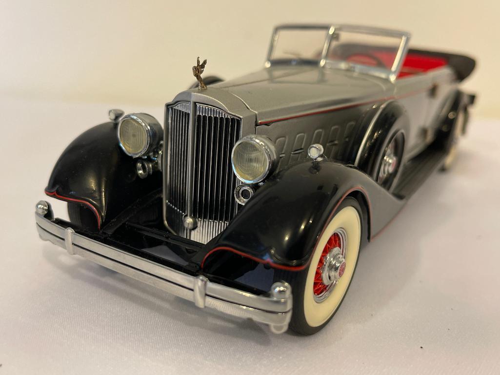 Franklin Mint 1939 Packard Die Cast Car
