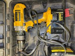 Dewalt 14.4V DW983K Drill w/Charger and Case