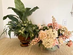 Group of 2 Flower Arrangements