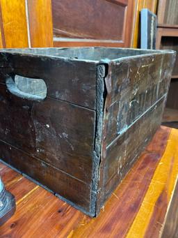 Vintage Carling's Brewery Wooden Crate - Cleveland Ohio