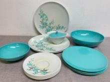 Set of Plastic Vintage Texas Ware Dishes