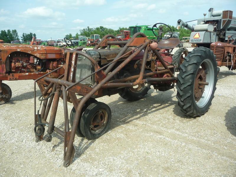 FARMALL C W/LOADER