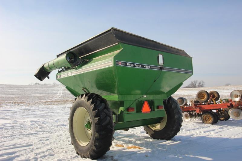 Unverferth 4500 Grain Cart