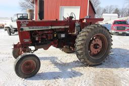 IH 1256 Tractor