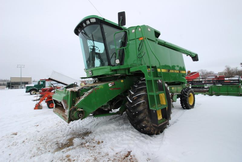 John Deere 9500 Combine